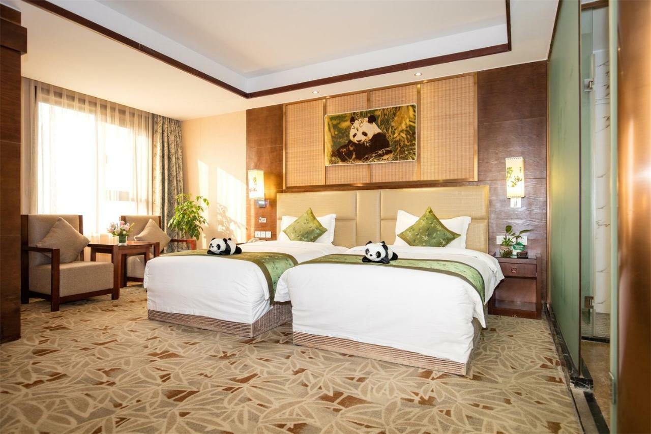 Chengdu Panda Prince Culture Hotel Exterior foto