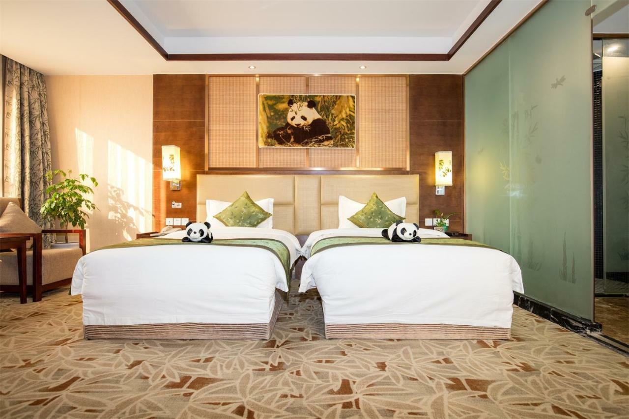 Chengdu Panda Prince Culture Hotel Exterior foto